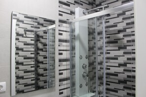 Habitación, 1 habitación | Baño | Toallas