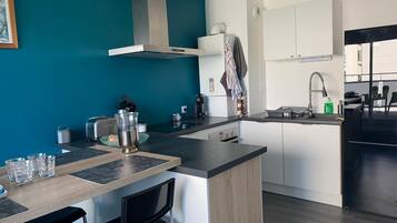 雪櫃、焗爐、爐具、洗碗機