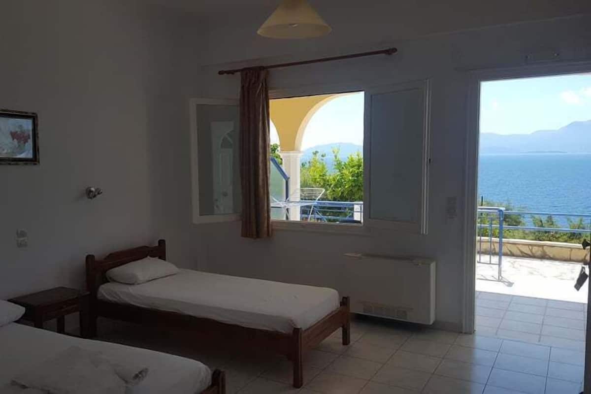 Quarto casal, vista para o mar, no pátio (extra bed) | Berços grátis, Wi-Fi de cortesia, roupa de cama