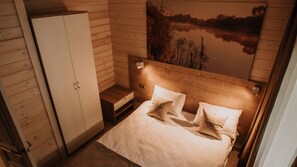 In-room safe, blackout curtains, iron/ironing board - Pastorskoe Lake Holiday Park (Yukkovskoe)