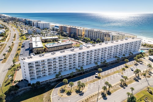 Seacrest 705 - Gulf Front 2 BR Okaloosa Island by RedAwning