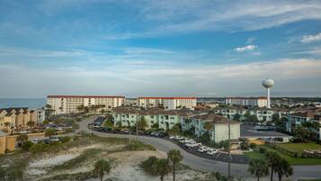 Condo, 2 Bedrooms | Exterior