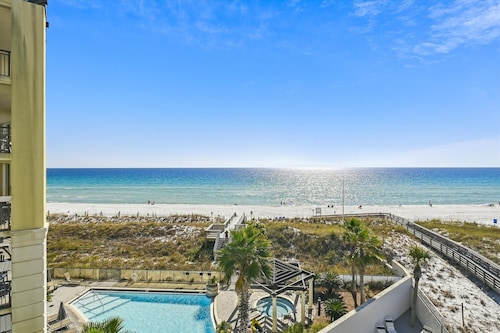 Seacrest 501AB is a Gulf Front 3 BR on Okaloosa Island by RedAwning