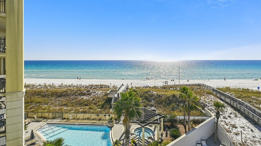 Seacrest 501AB is a Gulf Front 3 BR on Okaloosa Island by RedAwning