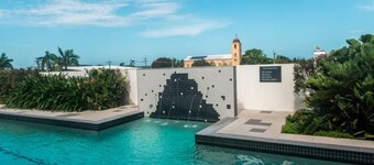 Dual Key Apartment with Wifi Pool and Parking