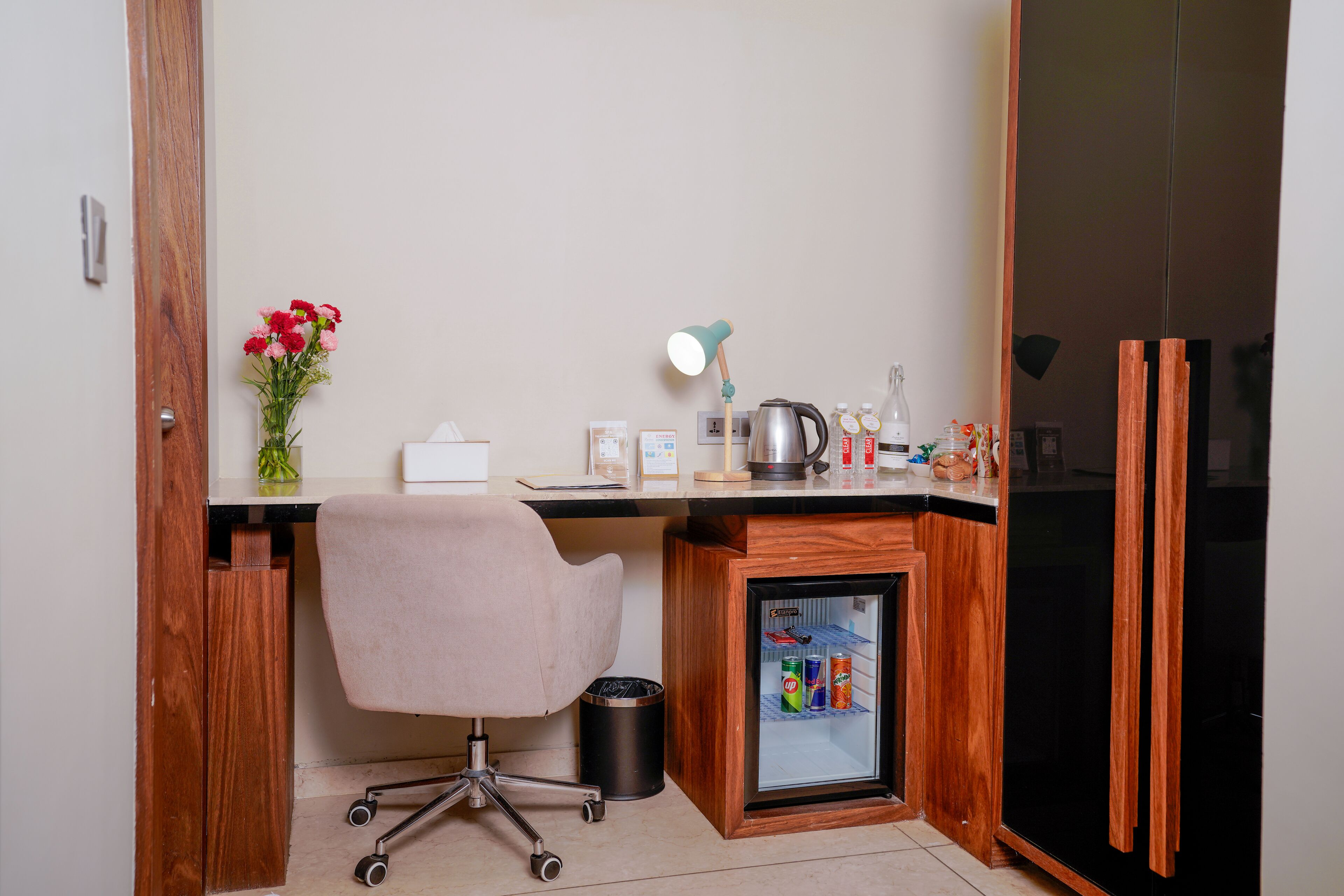 classic room | living area | 32-inch lcd tv with satellite channels, tv