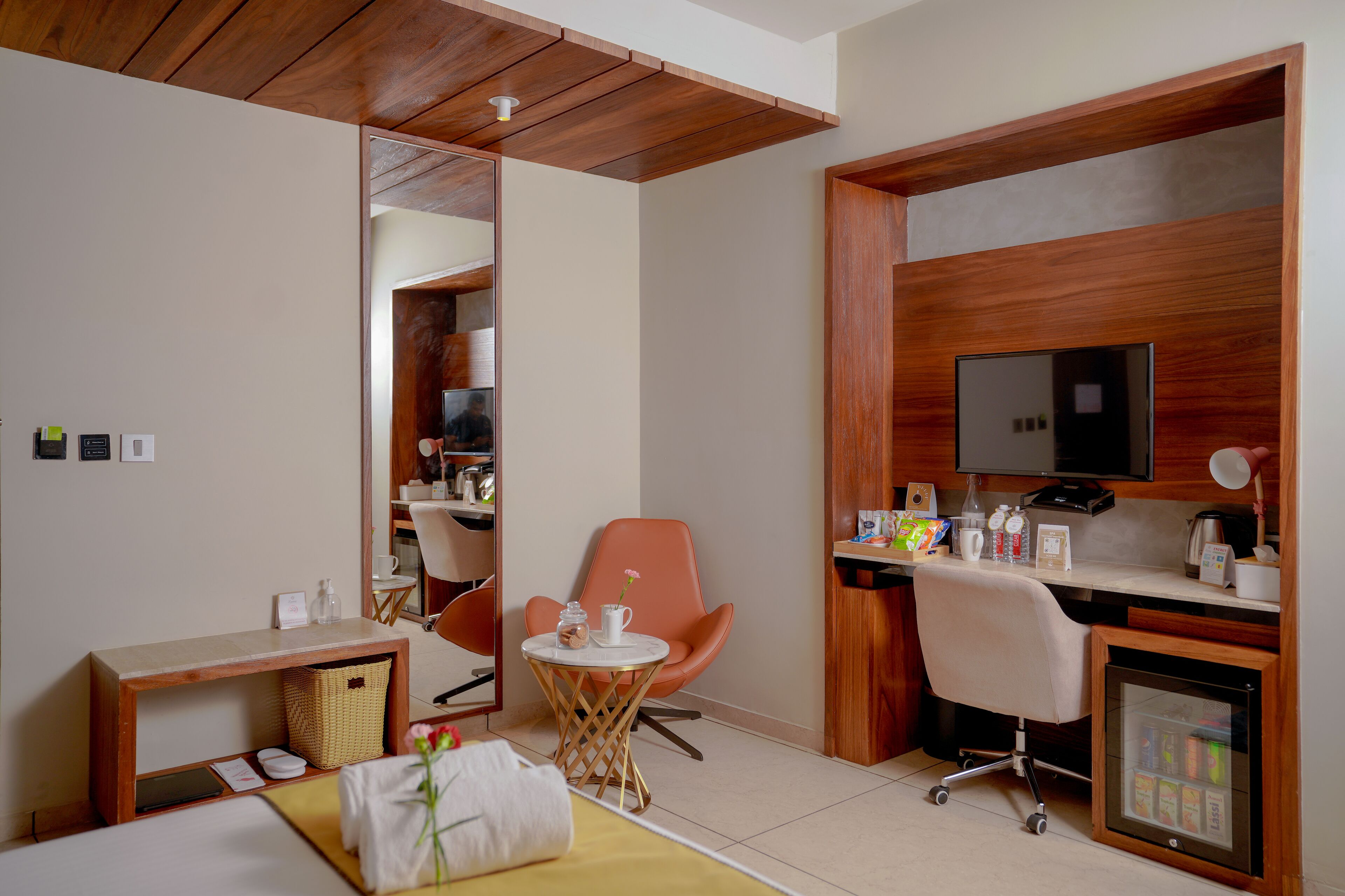 superior room | 1 bedroom, desk, laptop workspace, blackout curtains