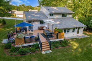 Terrace/patio - Spacious 4BR Family Getaway – Deck & Relaxation (West Chester)