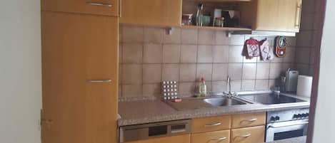 Refrigerador, microondas, parrilla de estufa y lavavajillas