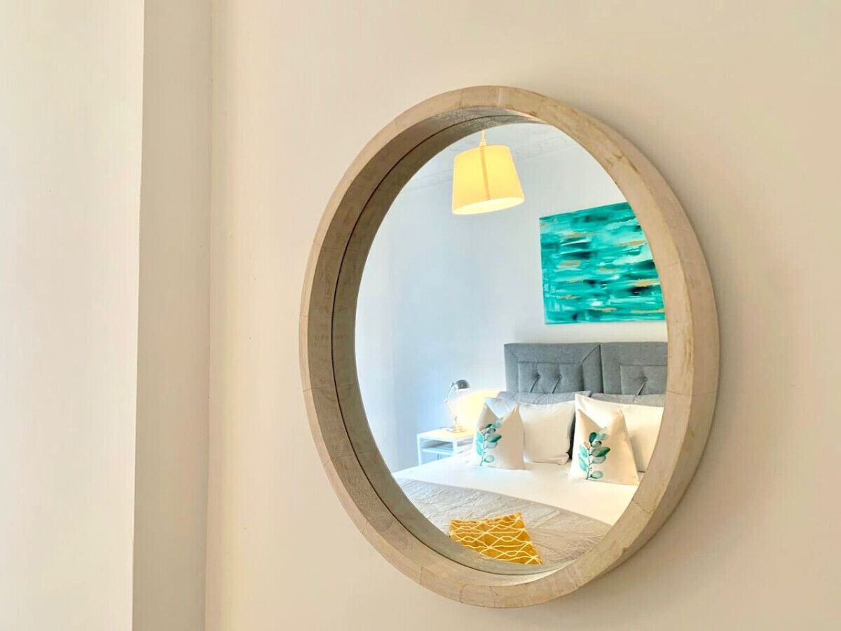 3 bedrooms, iron/ironing board, bed sheets