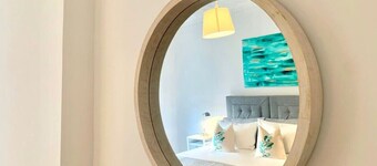 Hillington Central - stylish 3 bedroom apartment
