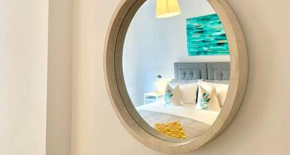 Hillington Central - stylish 3 bedroom apartment