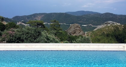 Fig Tree Villa, private pool & whirl pool, seclusion, privacy, spectacular views