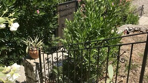 A gated entrance with a sign reading "Emanali Villa." - Fig Tree Villa, private pool & whirl pool, seclusion, privacy, spectacular views (Marmaris)
