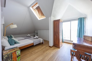 3 chambres, fer et planche à repasser, accès au Wi-Fi (inclus)