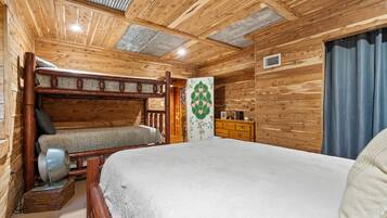 2 Schlafzimmer, Schreibtisch, Bügeleisen/Bügelbrett, kostenloses WLAN