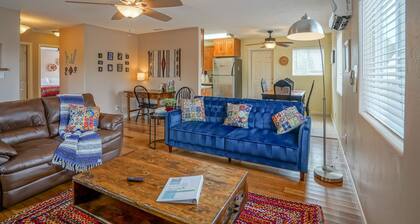 Walk2Old Town, 2bd/1ba, Large Yard, Pet Friendly!