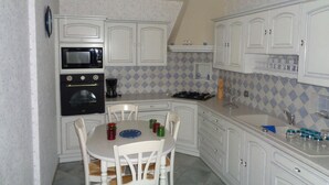 Private kitchen - Gîte de la Poilane (Val-du-Layon)