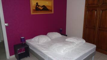 2 bedrooms