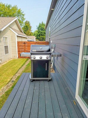 Terrace/patio - The Traveler - 3 mi to DT Fayetteville and UofA (Fayetteville)