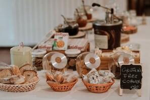 Free daily continental breakfast - Vallicciola Nature Hotel (Tempio Pausania)