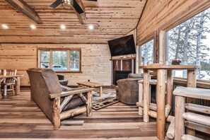 Smart TV, fireplace, DVD player
