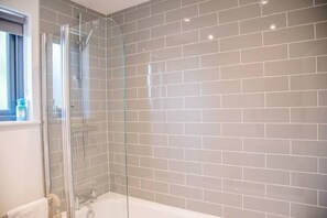 Hair dryer - 3 Oaks Court, Thorpeness (Leiston)
