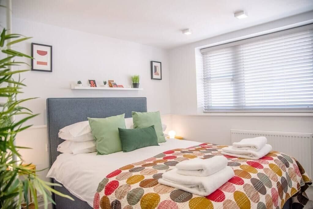 2 chambres, fer et planche à repasser, Wi-Fi, draps fournis