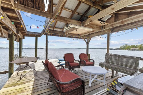 Take a look at "The D Cottage" on the Bay