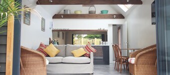 Contemporary Restored Cottage in the Heart of Kentish Village