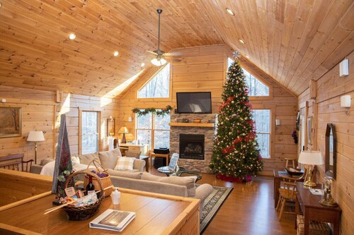 5 bd3bth cabin- EV - Santa Claus & Holiday World