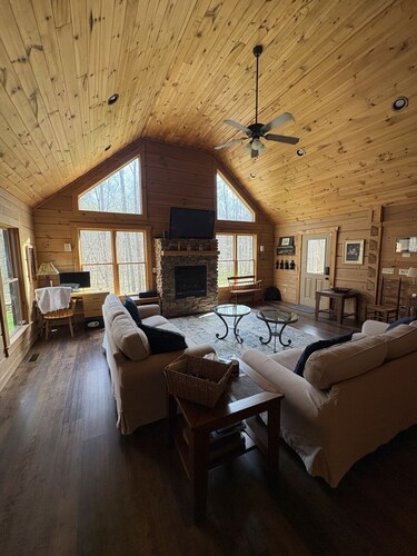 5 bd3bth cabin- EV - Santa Claus & Holiday World