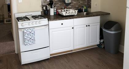Apt near St. Christopher Hospital &Shriners Children Hospital