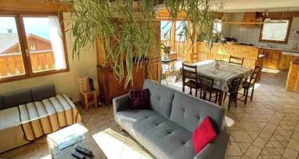Chalet 150m2, 2 terrasses, barbecue, vue panoramique Ă 7 min de Bourg St Mce