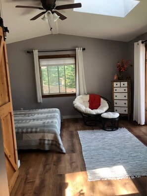 4 makuuhuonetta, silitysrauta/-lauta, Wi-Fi