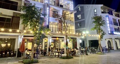 Minimalist & Modern Apartment I