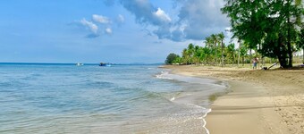 Minimalist & Modern Apartment I