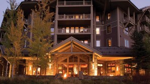 Exterior - FOUR SEASONS Private Residence -- Ultimate Luxury Experience (Teton Village)