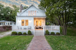 Exterior - Casa Blanca in Miller Beach! (Gary)