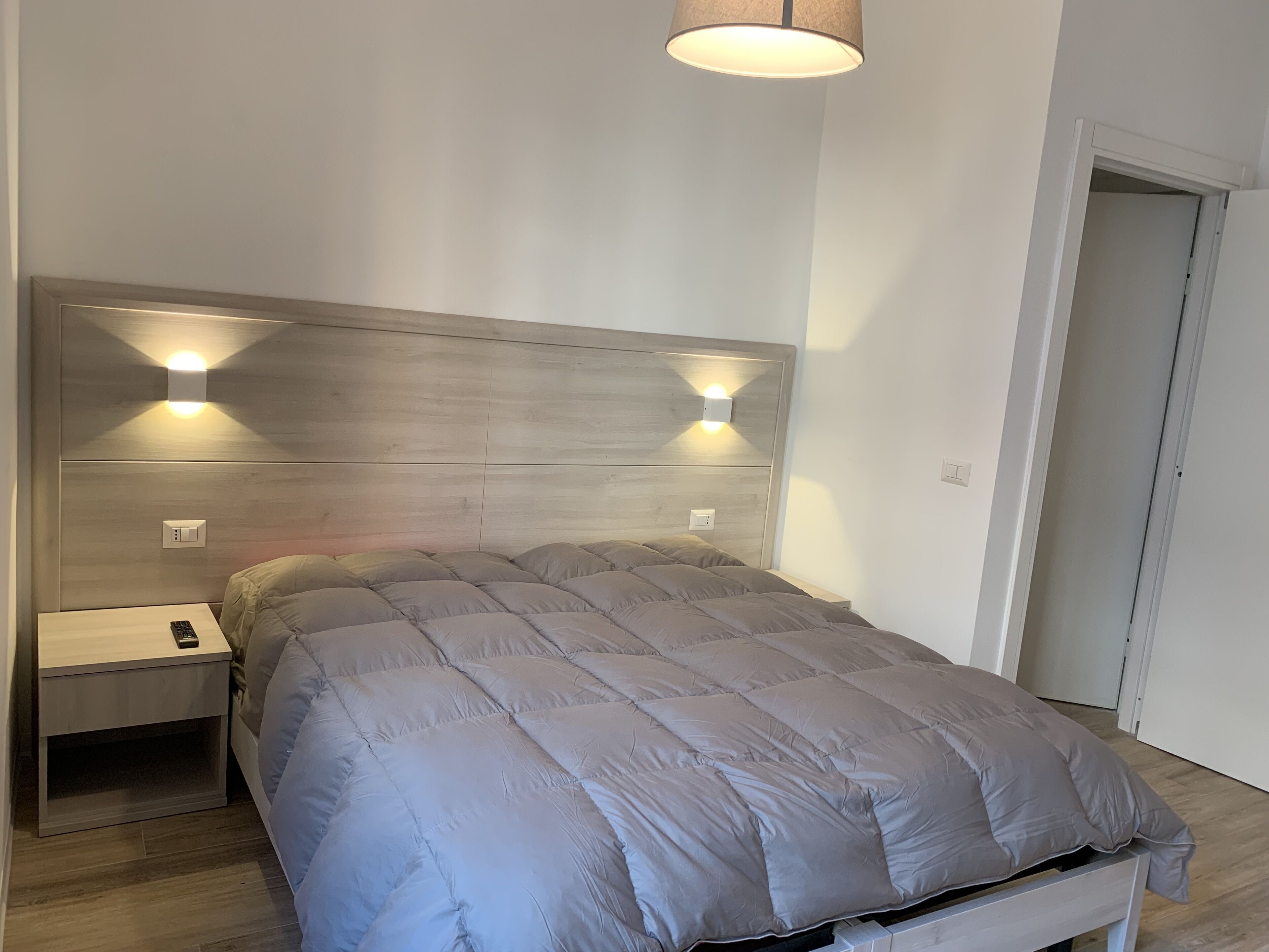 1 間睡房、書桌、Wi-Fi、床單