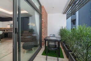 Interior - Modern Apartment in Sought After Green Point Block (Cape Town)