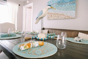 Dining - Singer Island Beach, Heated Pool, PUTT PUTT, Pool Table & 5 min walk to Beach! (West Palm Beach)