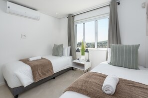 2 Schlafzimmer, Zimmersafe, Bügeleisen/Bügelbrett, Internetzugang