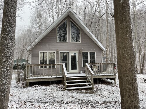 AFRAME CABIN SURROUNDED BY NATURE!