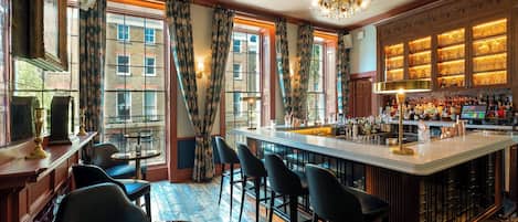 Bar (in der Unterkunft)