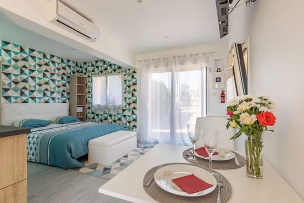 Wifi gratis y ropa de cama 