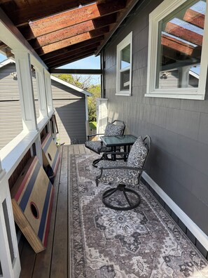 Terrace/patio - BAYVIEW BUNGALOW INCREDIBLE DOWNTOWN LOCATION (ARCATA)