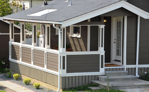 BAYVIEW BUNGALOW INCREDIBLE DOWNTOWN LOCATION