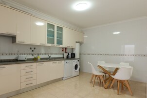 皇家公寓, 2 間臥室 | 私人廚房 | 電冰箱、微波爐、爐台、洗碗機