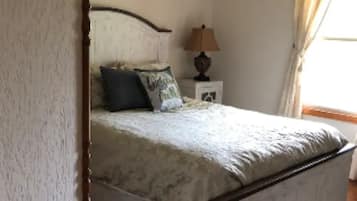 2 bedrooms, WiFi, bed sheets